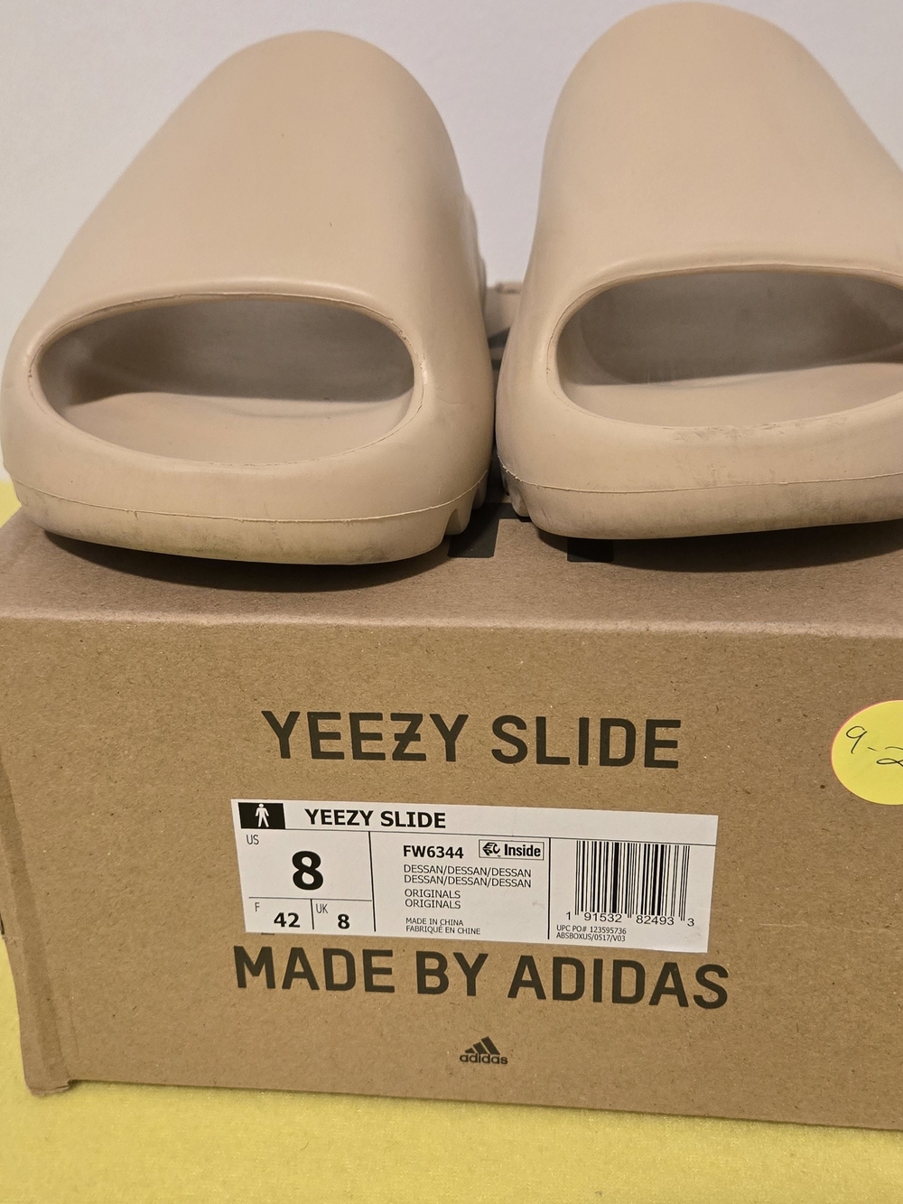 Adidas Yeezy Slide - Beige/Tan